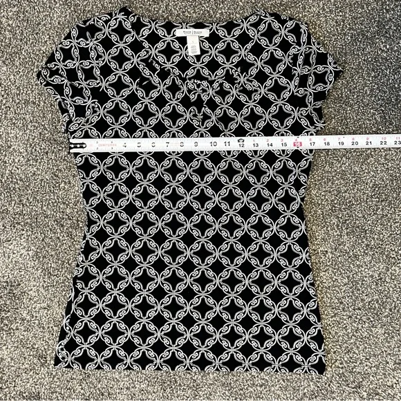 White House Black Market Black & White Cap-Sleeve Top Size S - Picture 4 of 7
